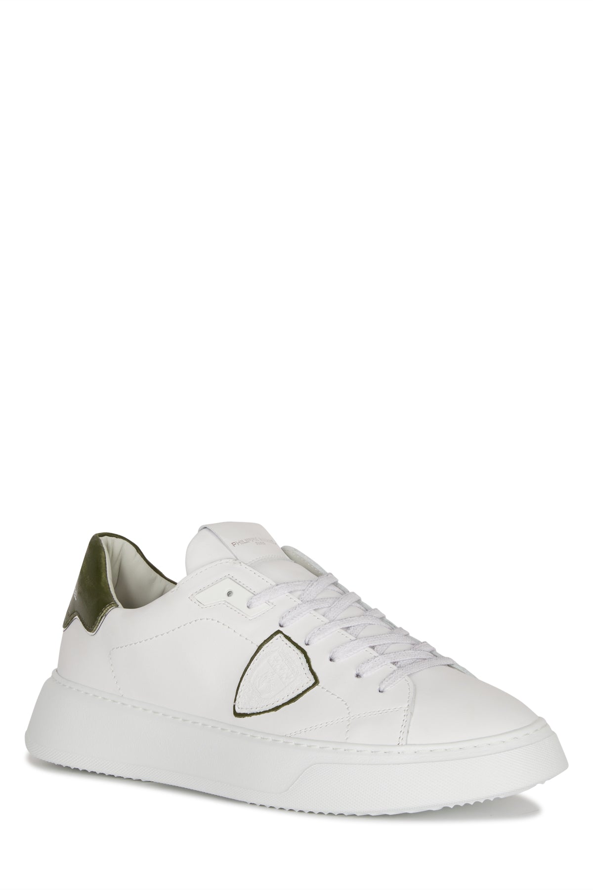 SNEAKERS_BTLUVW01_VW01_Image_2