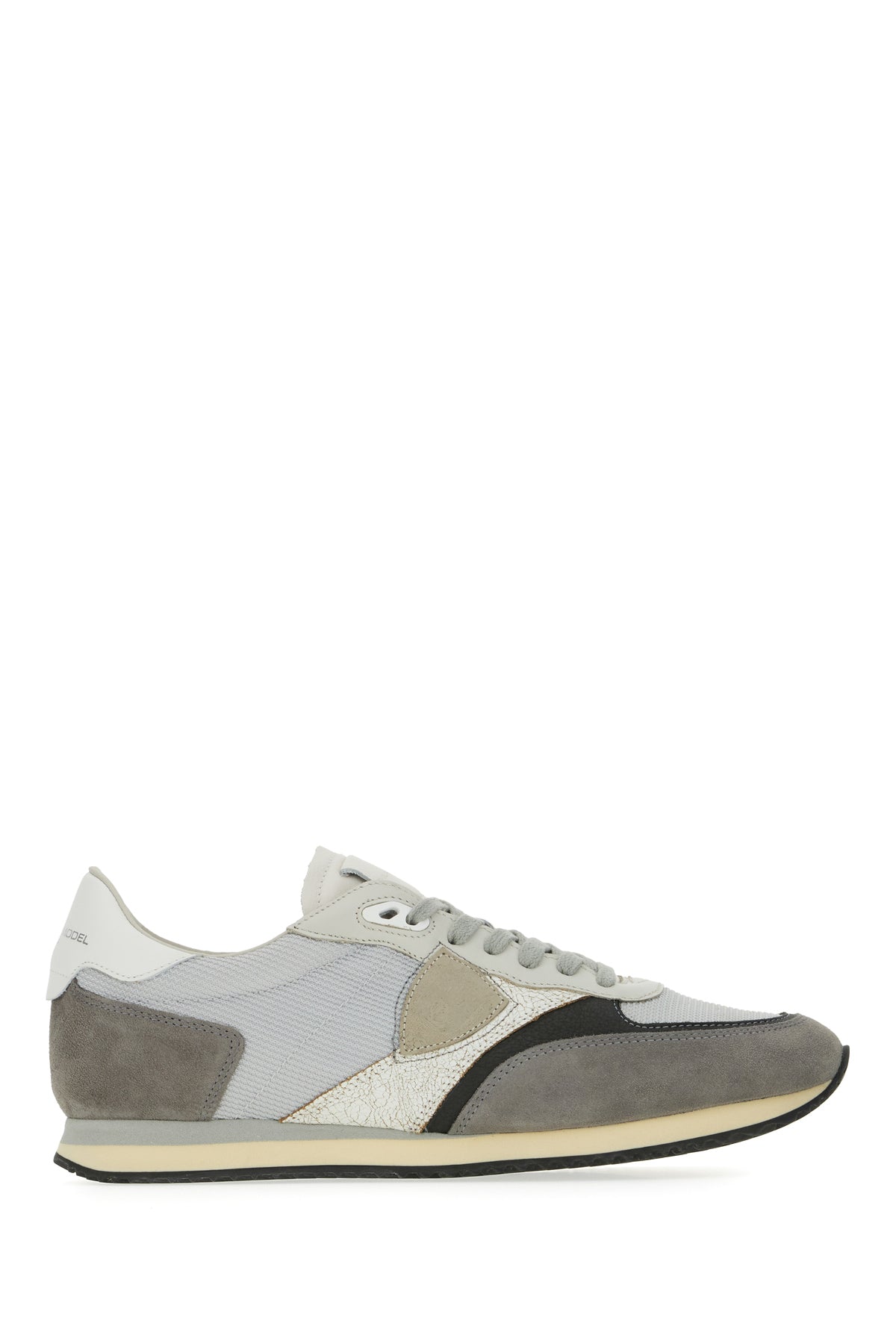 SNEAKERS_BVLU_W003_Image_1