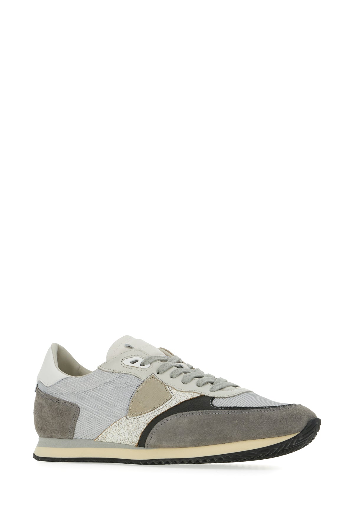 SNEAKERS_BVLU_W003_Image_2