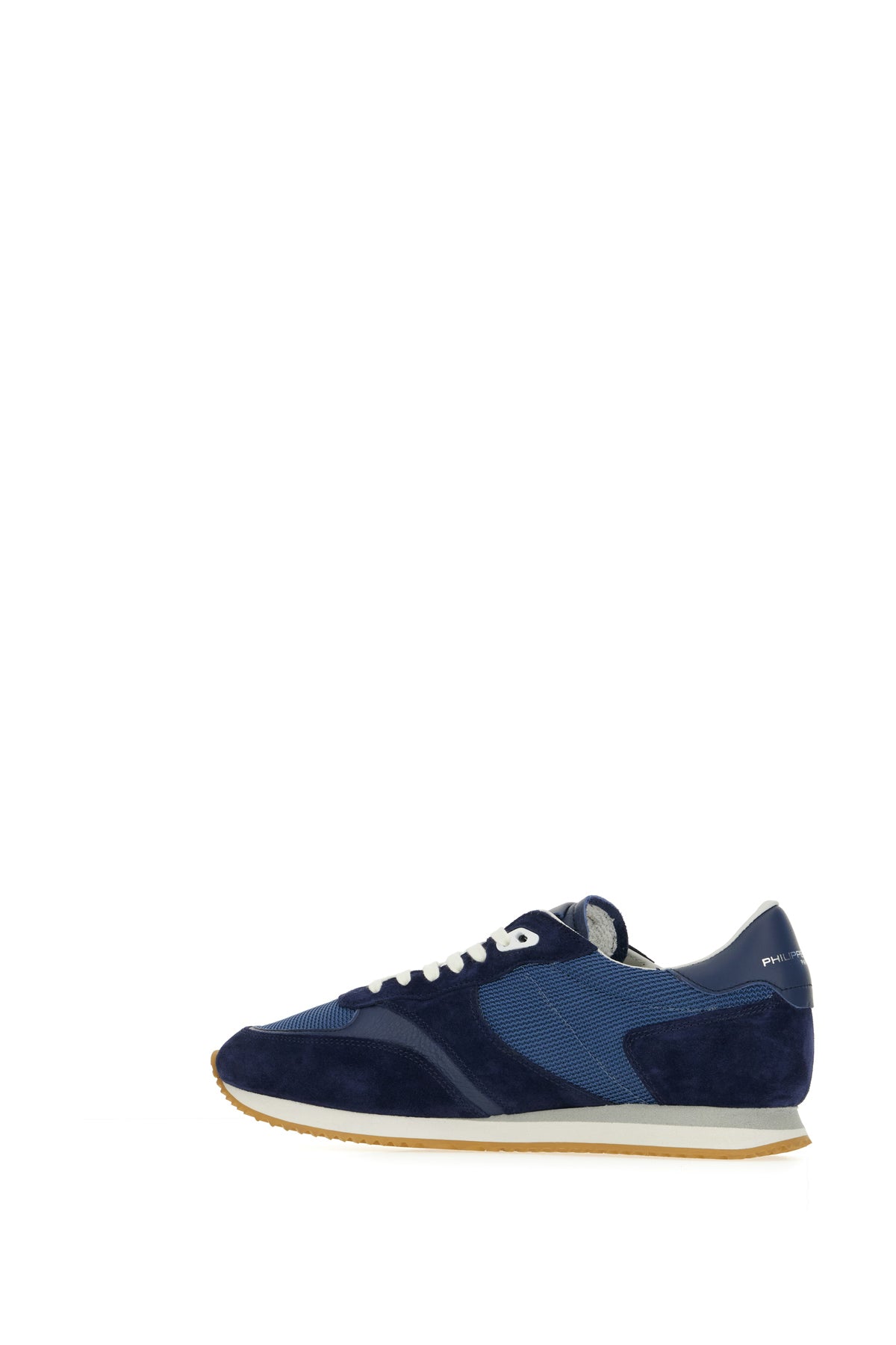 SNEAKERS_BVLU_W012_Image_3