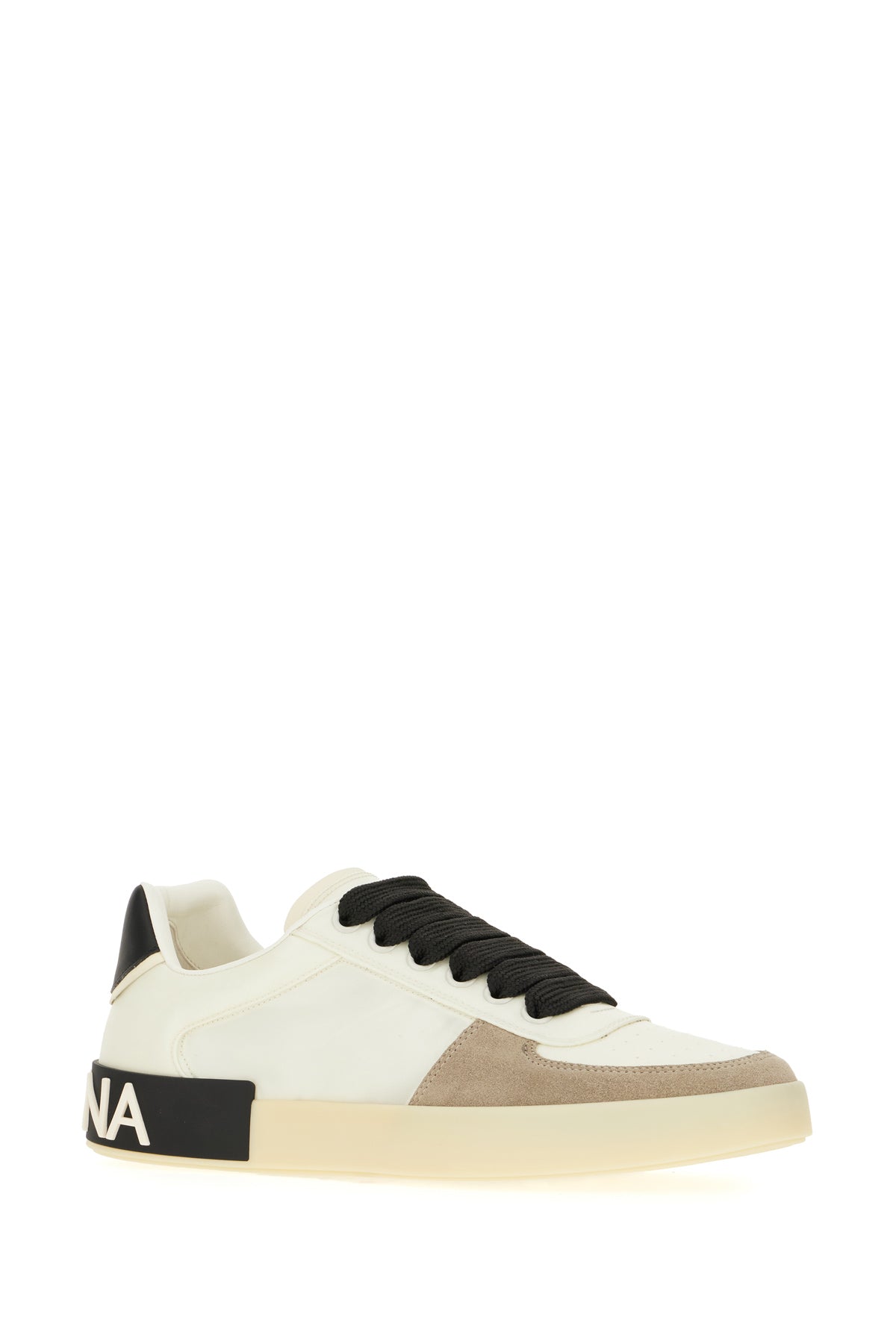 SNEAKERS_CS2392A0136_8R092_Image_2