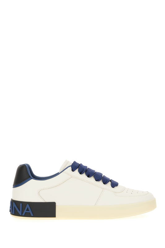 SNEAKERS_CS2392A0218_8F190_Image_1