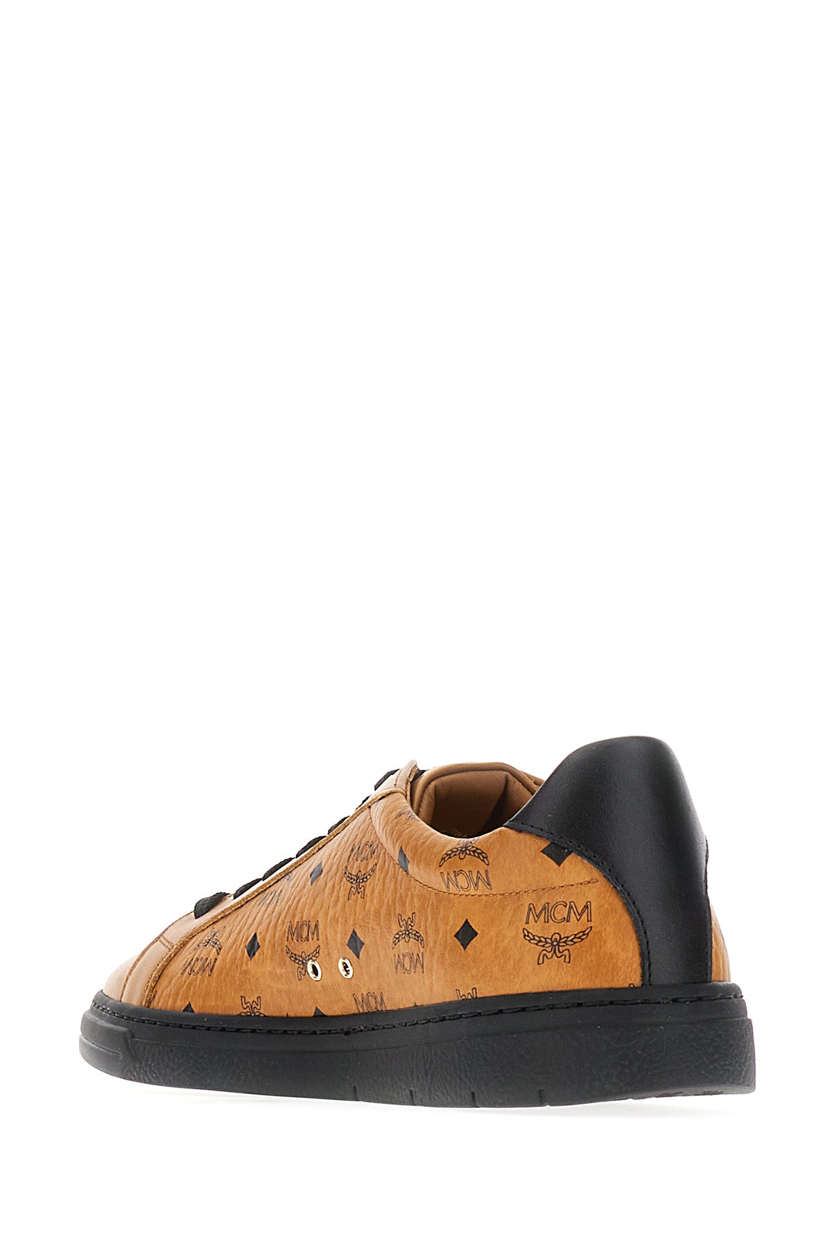 SNEAKERS_MESDATD04_BK_Image_3
