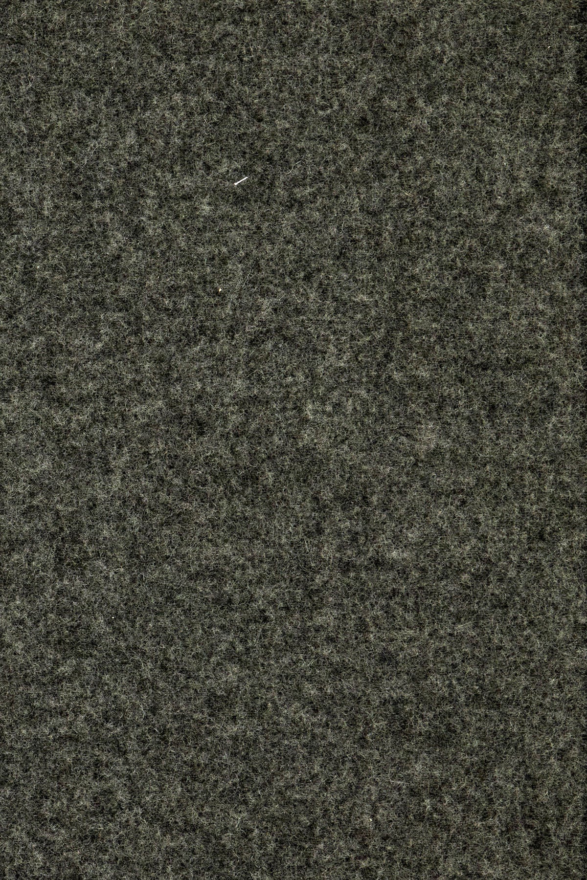 Sciarpa_in_cashmere_antracite_FXS416B1VY_F1Y8B_Image_3