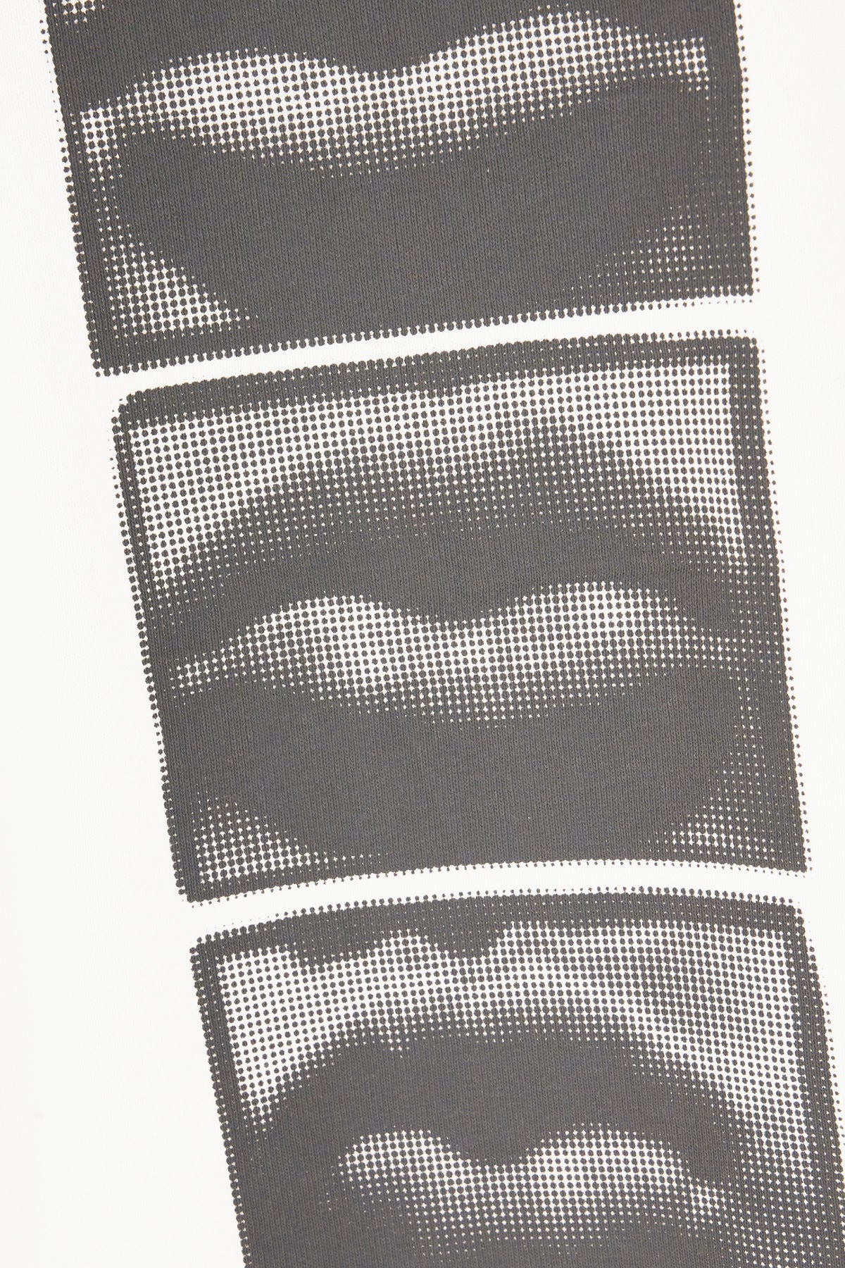 T-SHIRT_DH0EG000GE07_GAB_Image_3