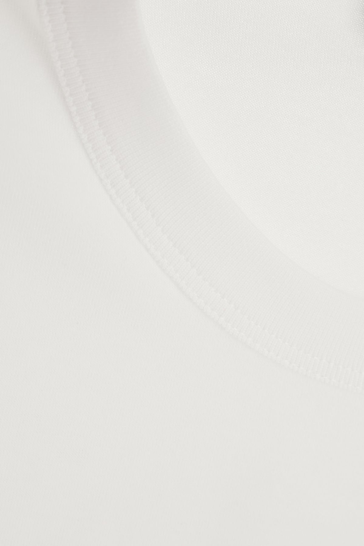 T-SHIRT_G8JX7TG7P1A_W0800_Image_3