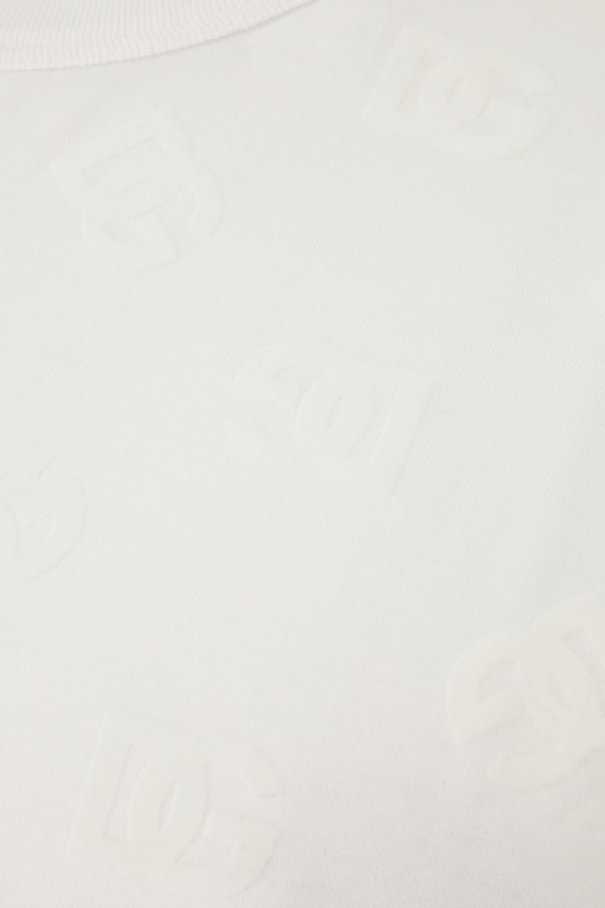 T-SHIRT_G8PT1TG7NWE_W0800_Image_3