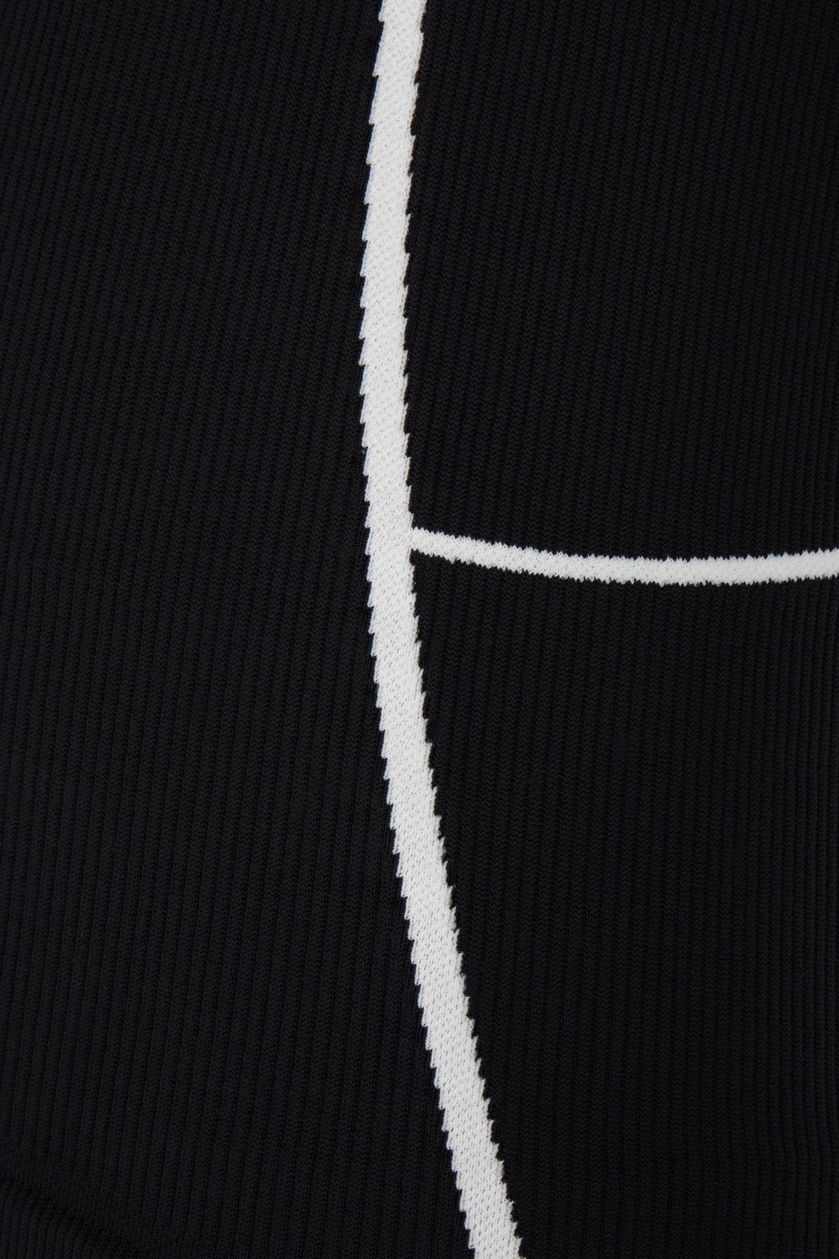 T-SHIRT_OWVB045S24KNI001_1001_Image_3