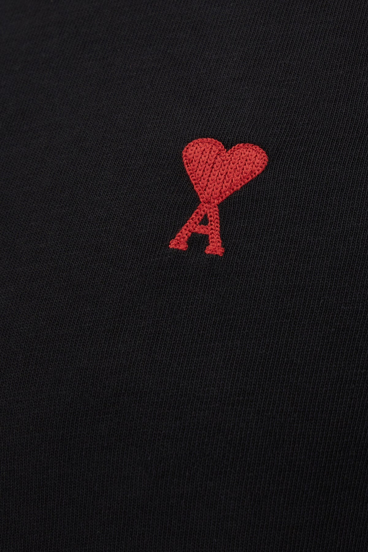T-SHIRT_UTS205726_001_Image_3