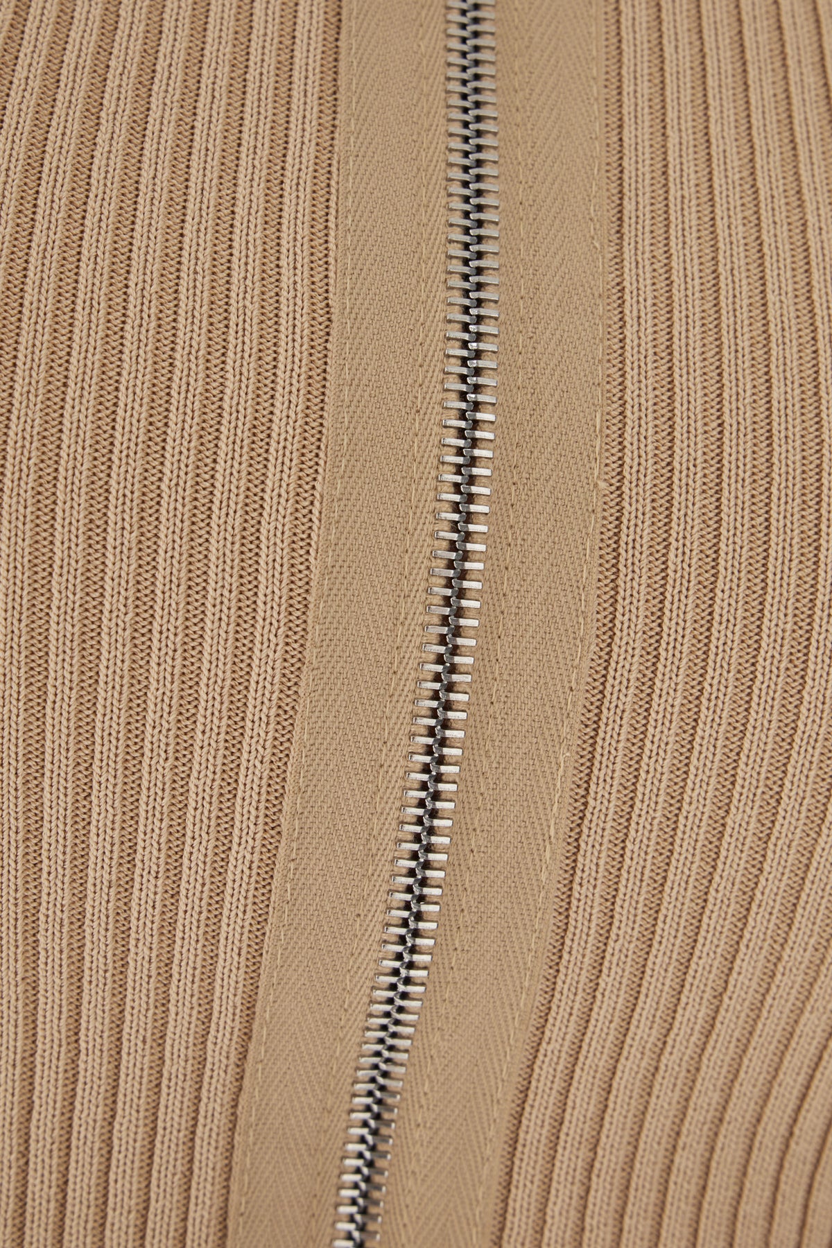 TOP_A0077534_1225_Image_3