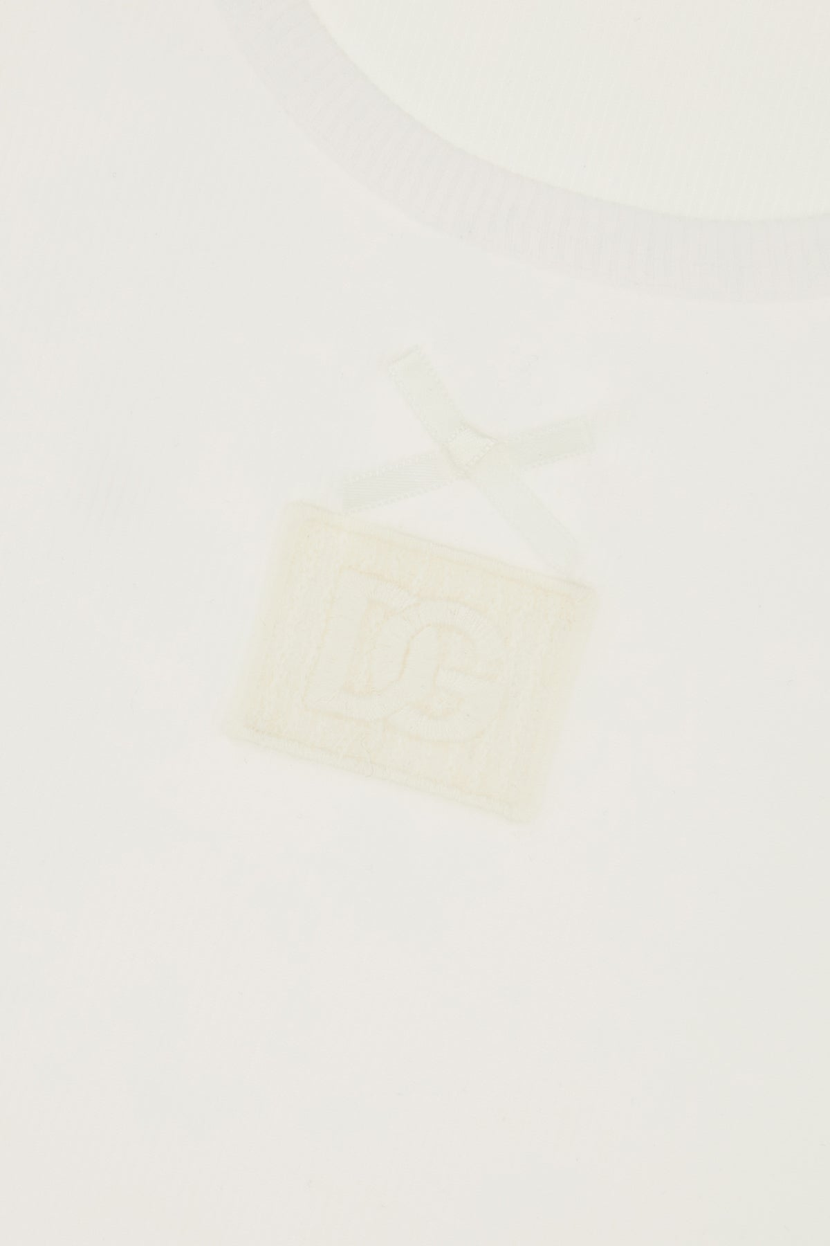 TOP_F8V40ZGDDCP_W0800_Image_3